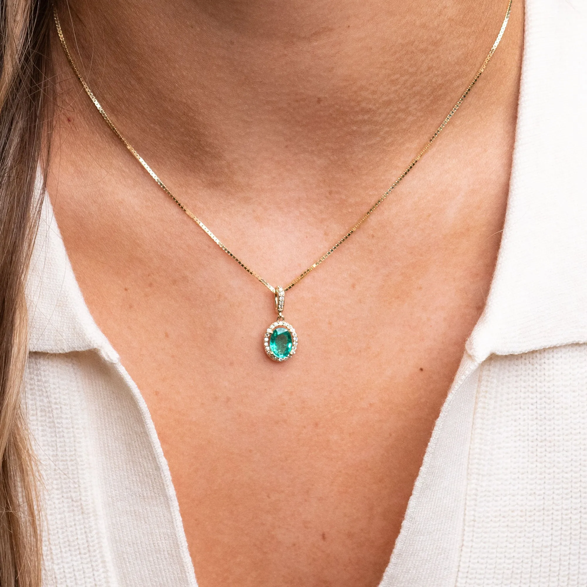 14k Oval Emerald Necklace