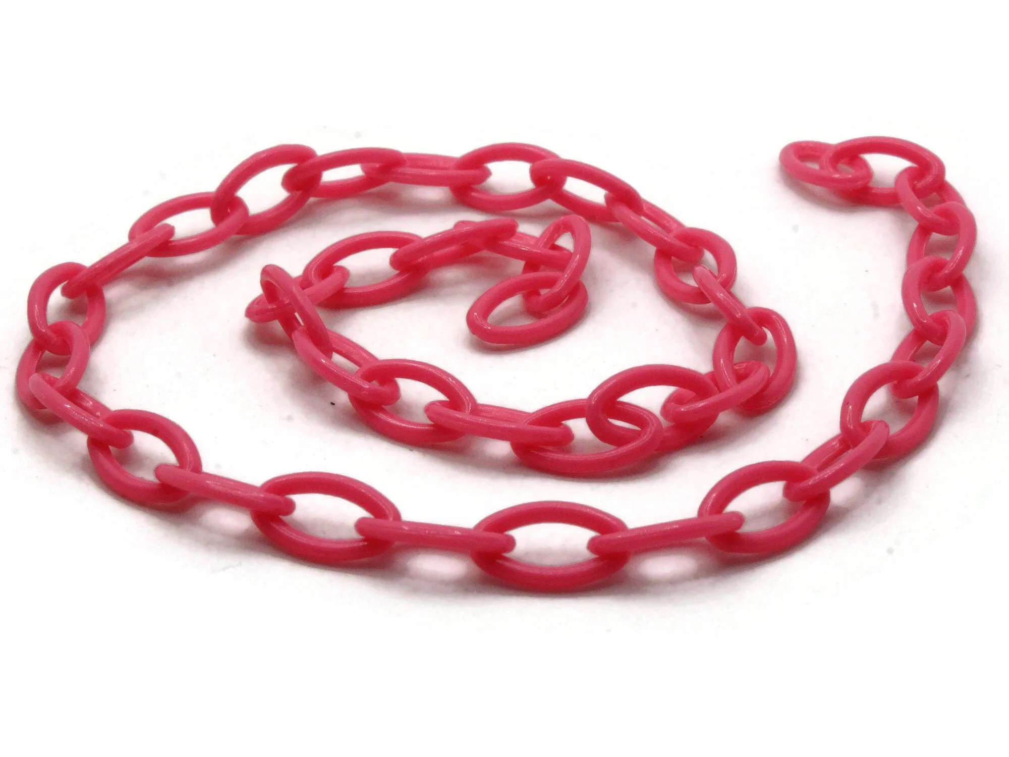 15.75 Inch Hot Pink Plastic Oval Chain - 40cm chain - 13x8mm links