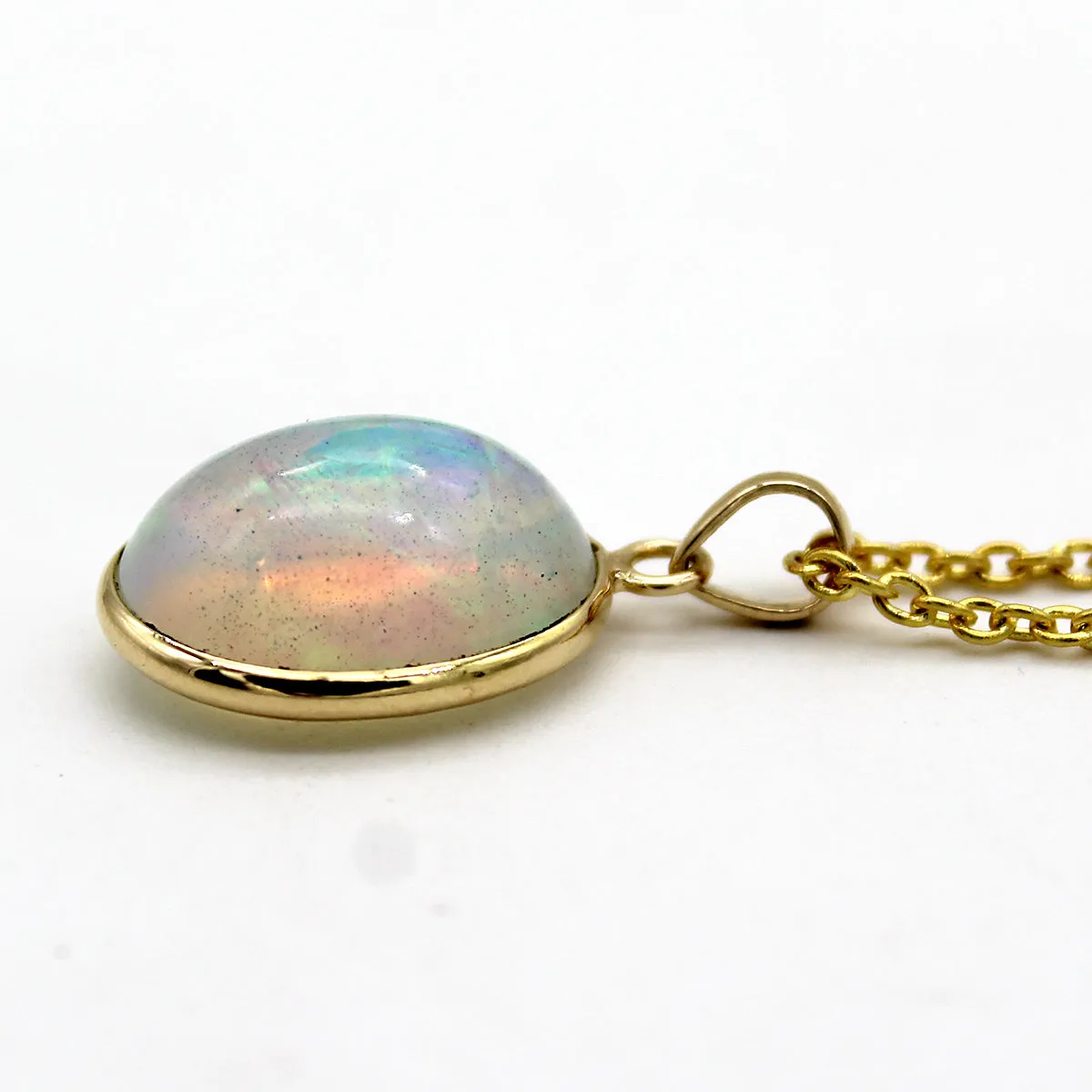 18kt Yellow Gold Natural Oval Opal Cabochon Pendant