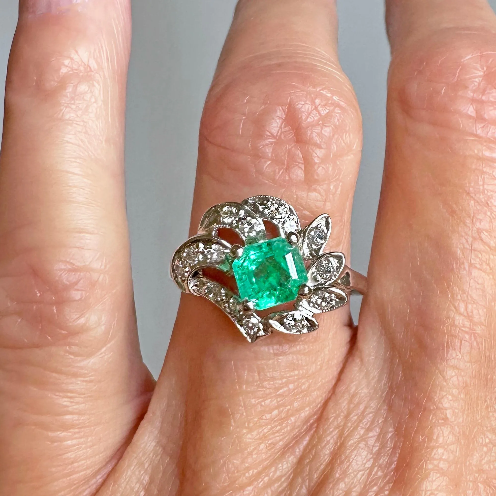 Art Deco 14K White Gold Diamond Emerald Ring