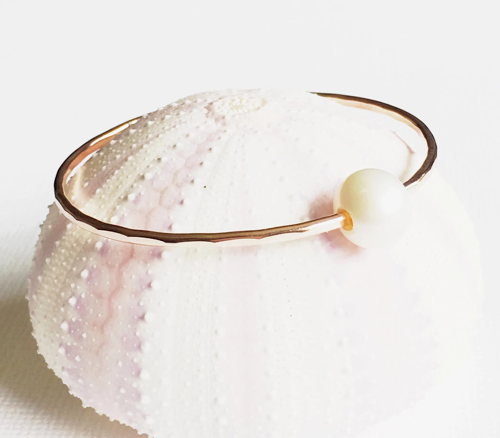 Bangle Lani - white  pearl ( B254)