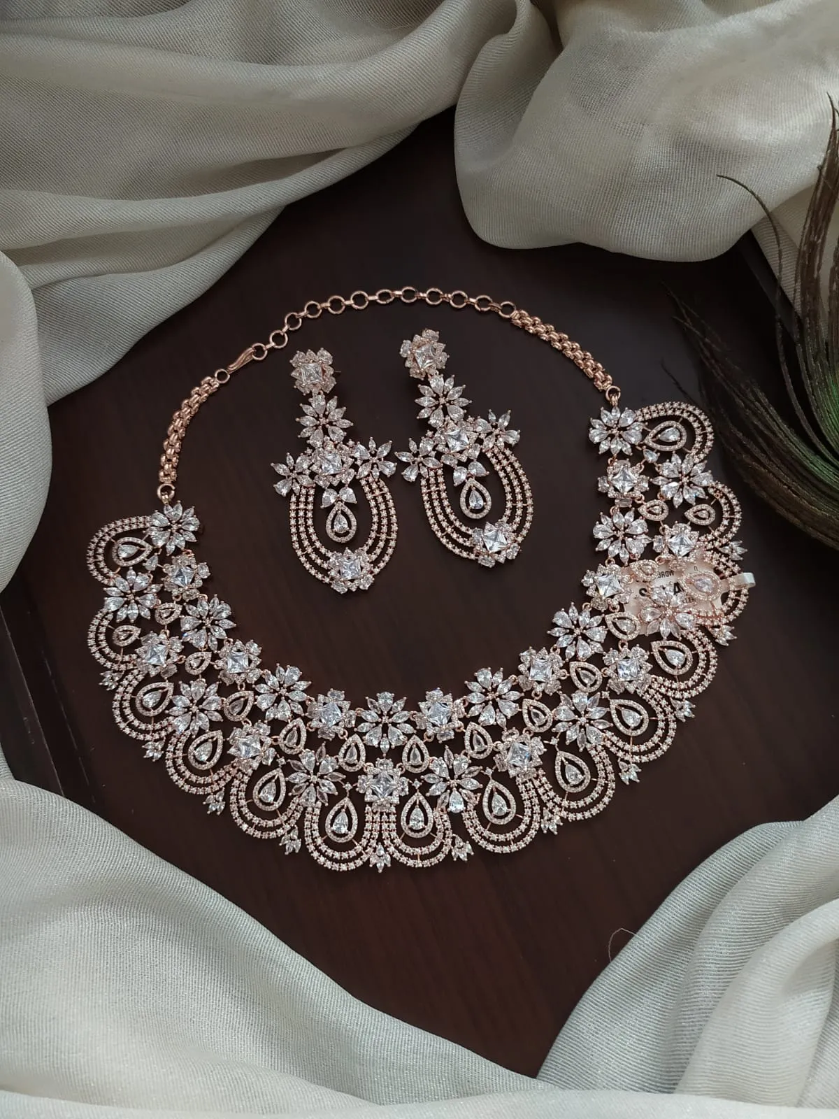 Beautiful Zircon Necklace With Earrings