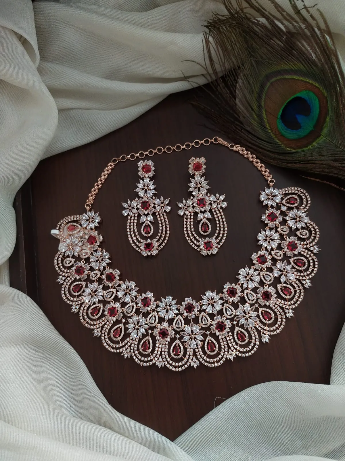 Beautiful Zircon Necklace With Earrings