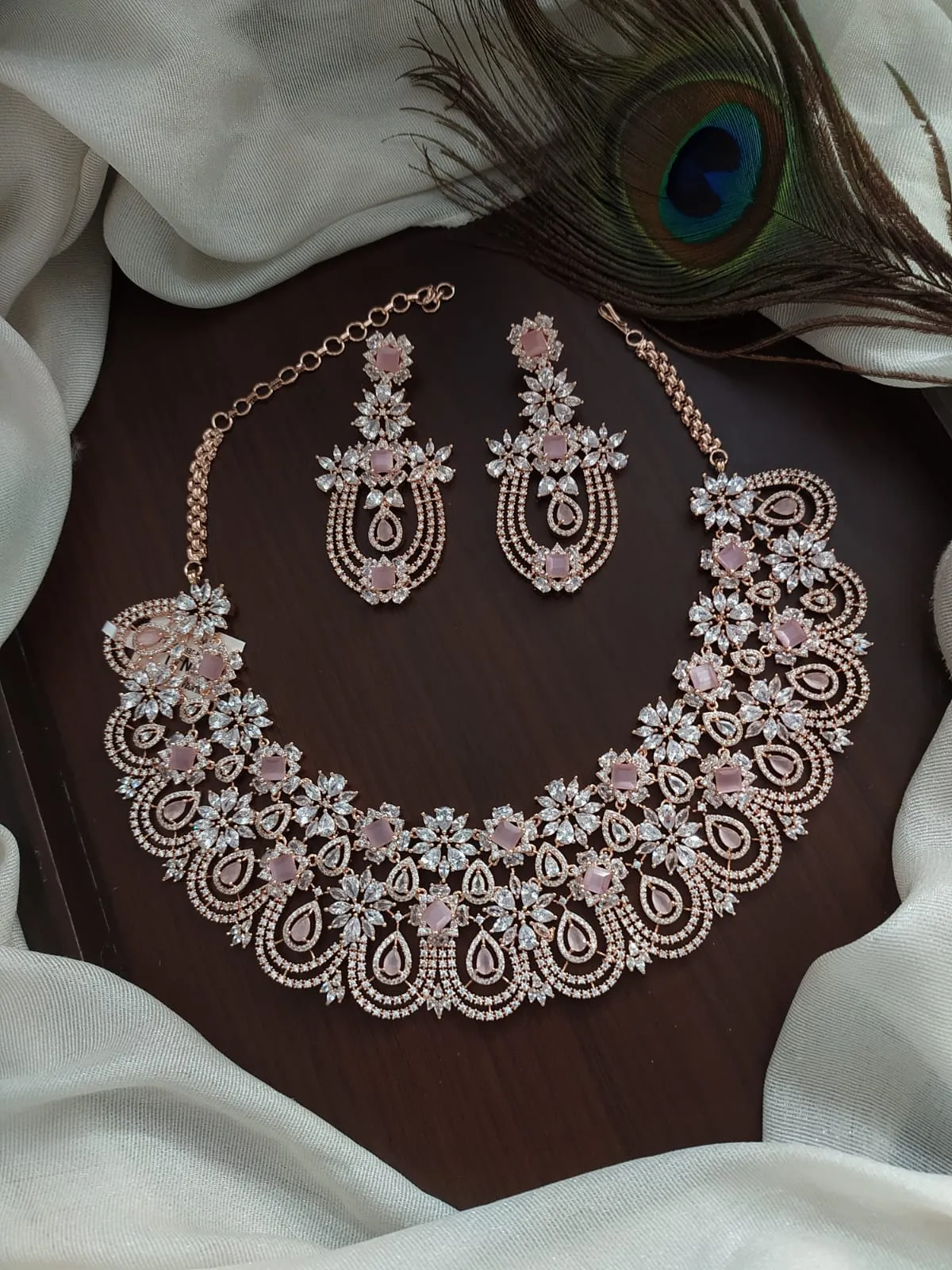 Beautiful Zircon Necklace With Earrings