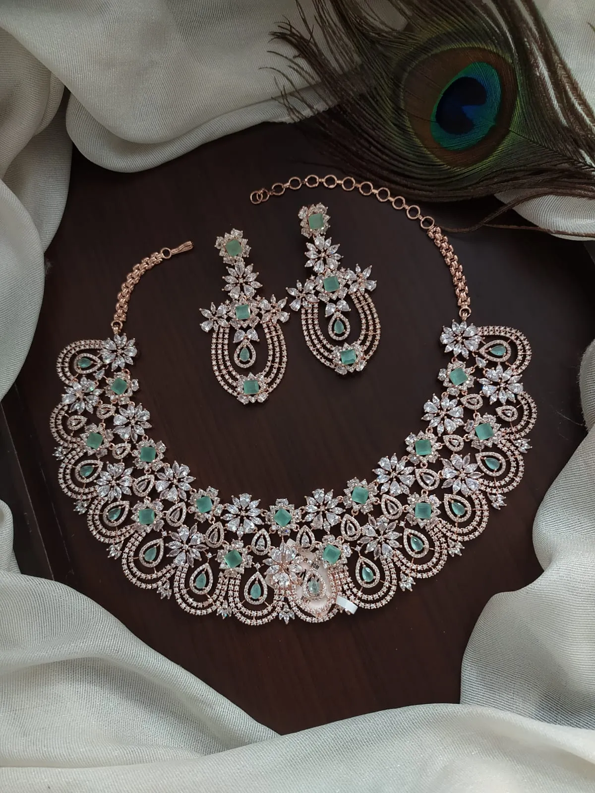 Beautiful Zircon Necklace With Earrings