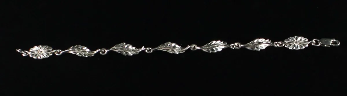 Chain Bracelet with Leaves -