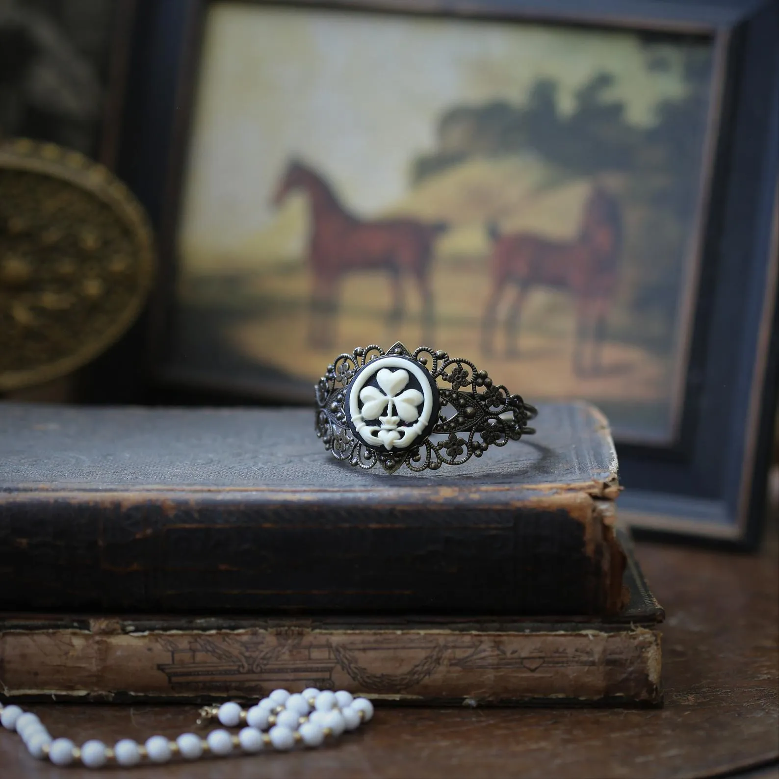 Claddagh Cameo Cuff Bracelet - Green or Black