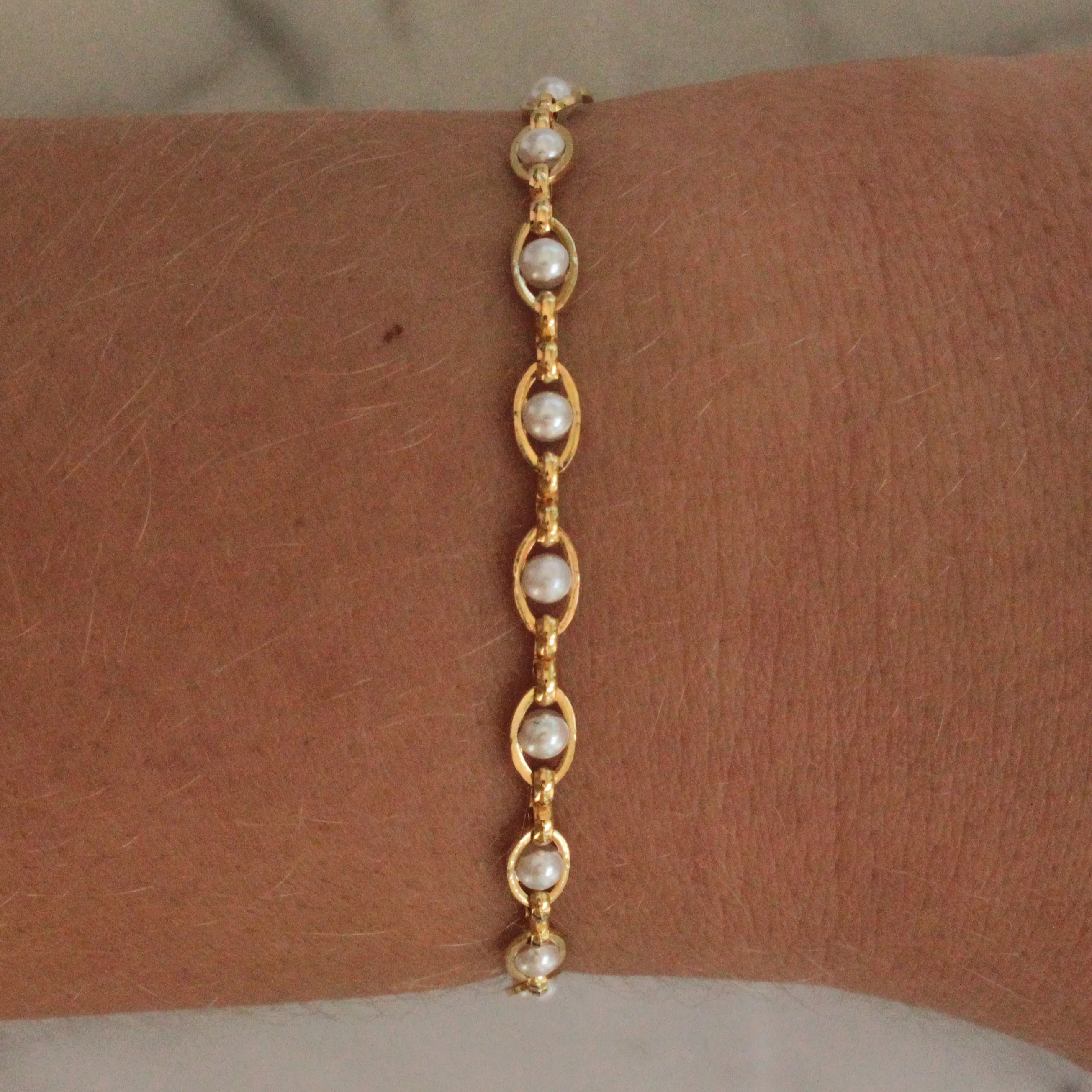 Dainty Pearl Bracelet