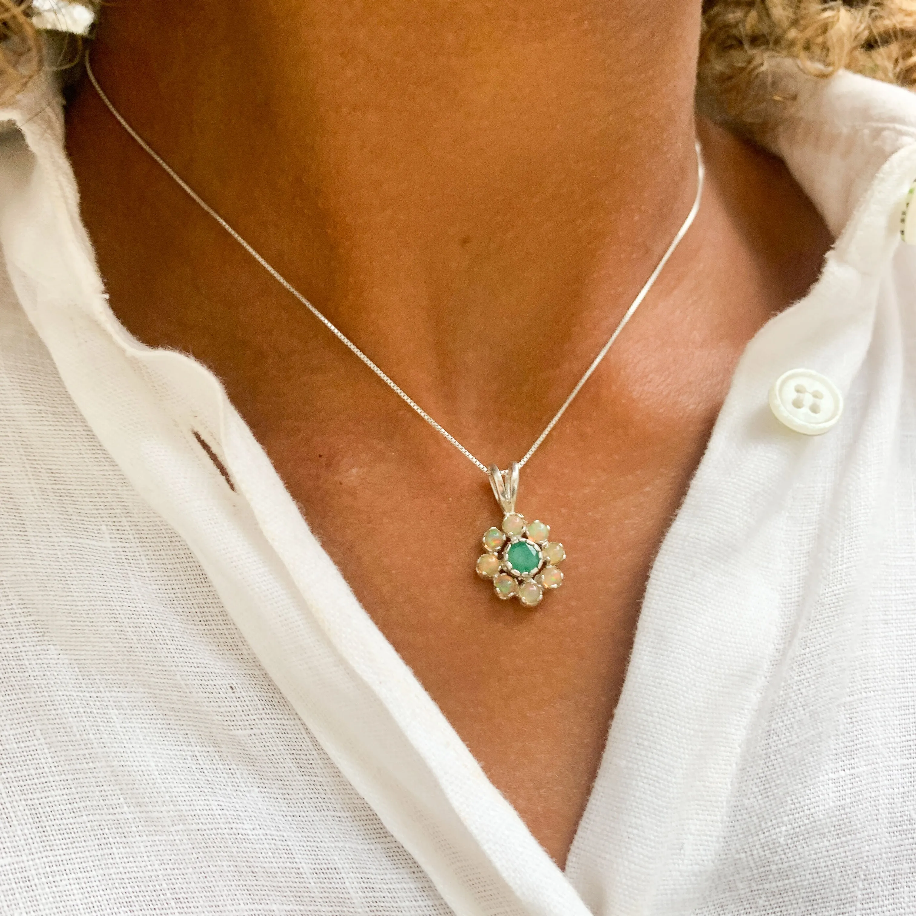 Daisy Emerald Pendant - Emerald Flower Necklace - Natural Emerald Pendant