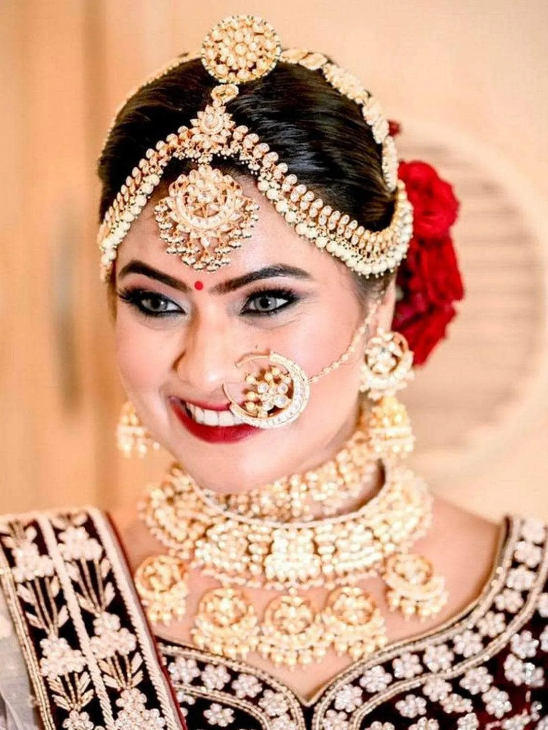 Ishhaara Bride In Chand Bridal Choker Necklace Set