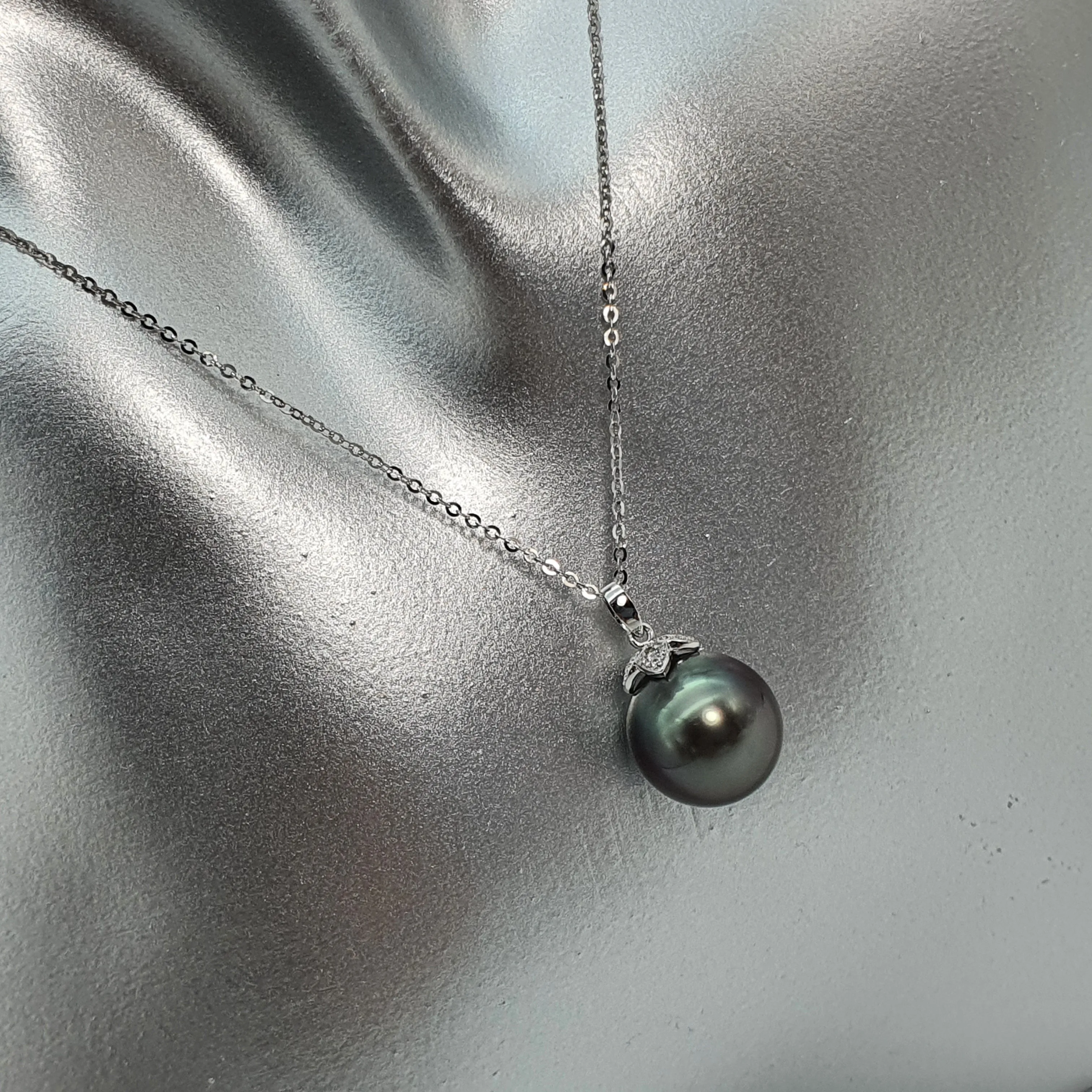 Large Tahitian Pearl Pendant, 18K White Gold