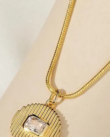 Le Signe Pendant Necklace in Gold | Gold