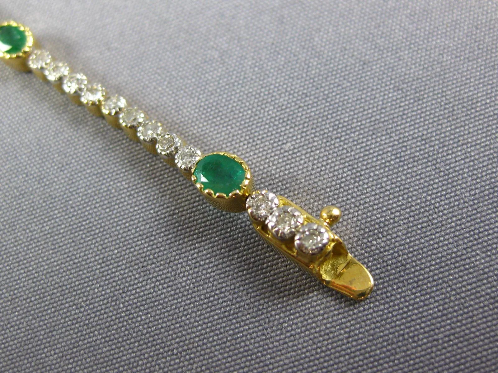 LONG 1.97CT DIAMOND & AAA EMERALD 18KT 2 TONE GOLD OVAL & ROUND TENNIS BRACELET