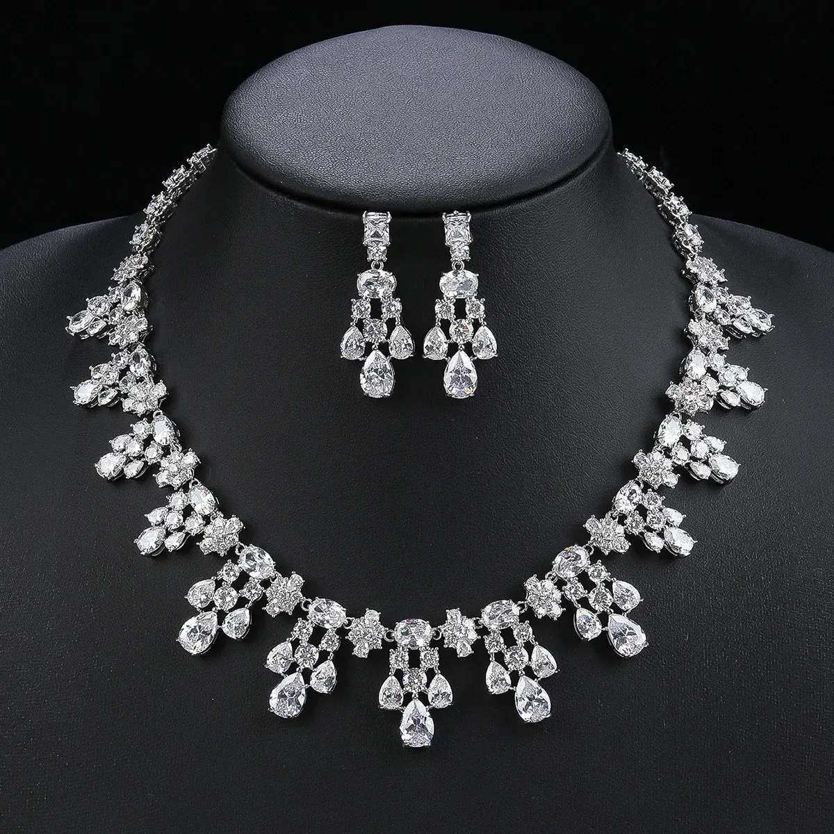 Luxury 2 Pcs White ,Red, Blue Necklace Earrings Set Cubic Zircon Women Wedding Party Jewelry Set CN11134