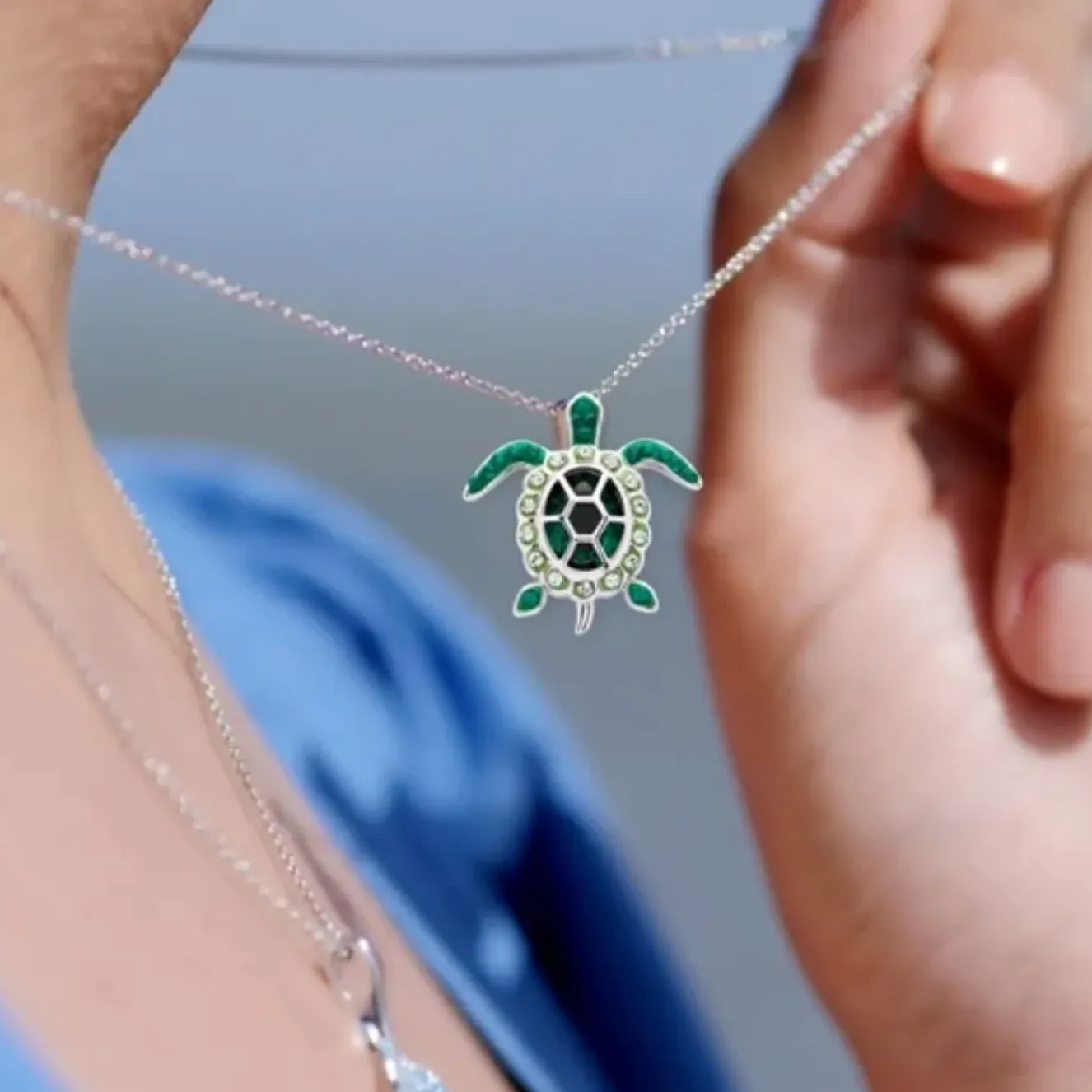 Ocean SS May Turtle Birthstone Pendant