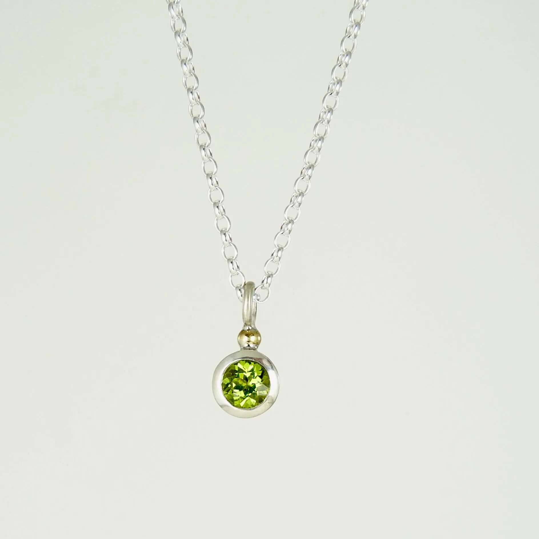 Peridot Cup Set Pendant