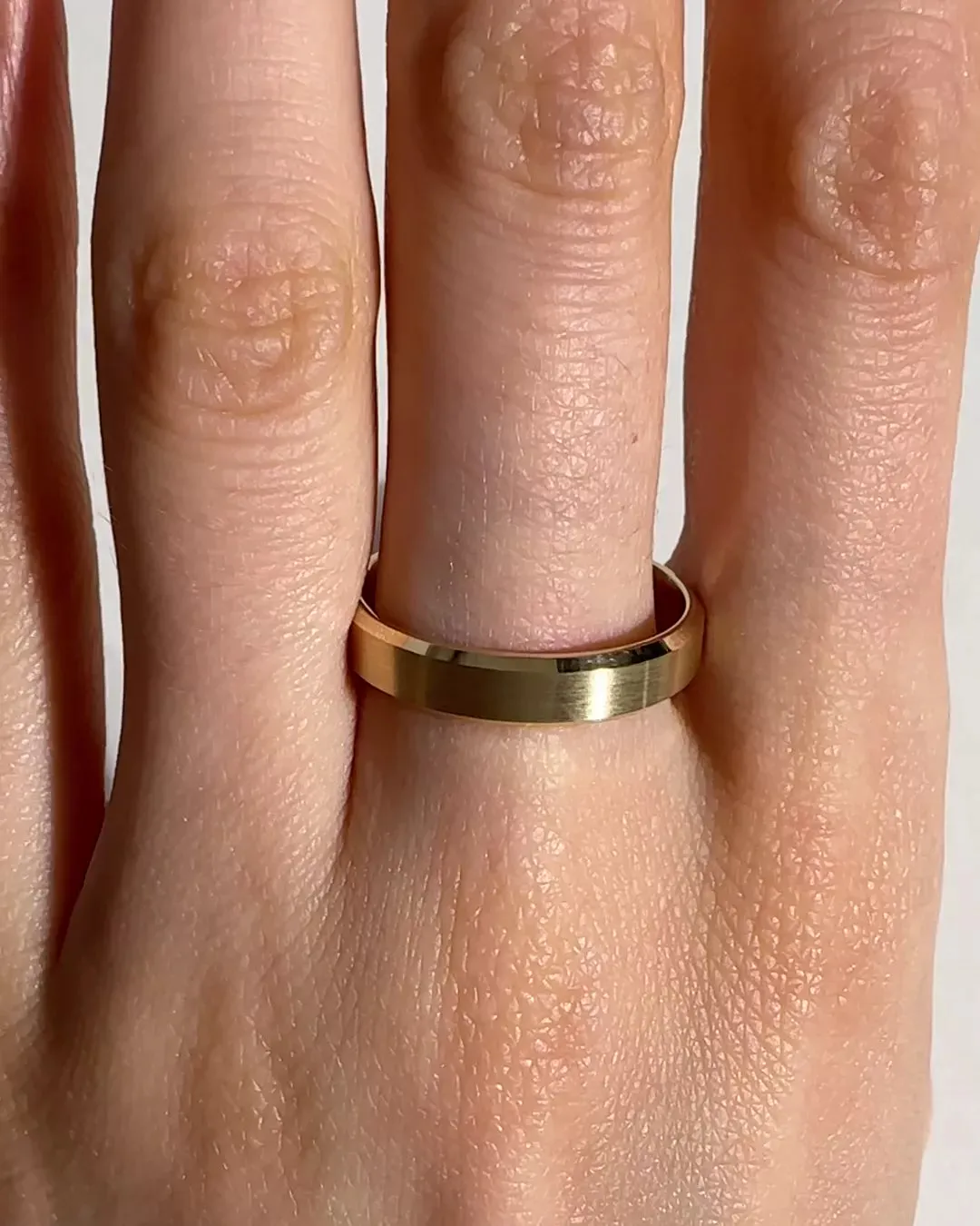 Solid Gold Bevelled Edge Ring - 4mm Band