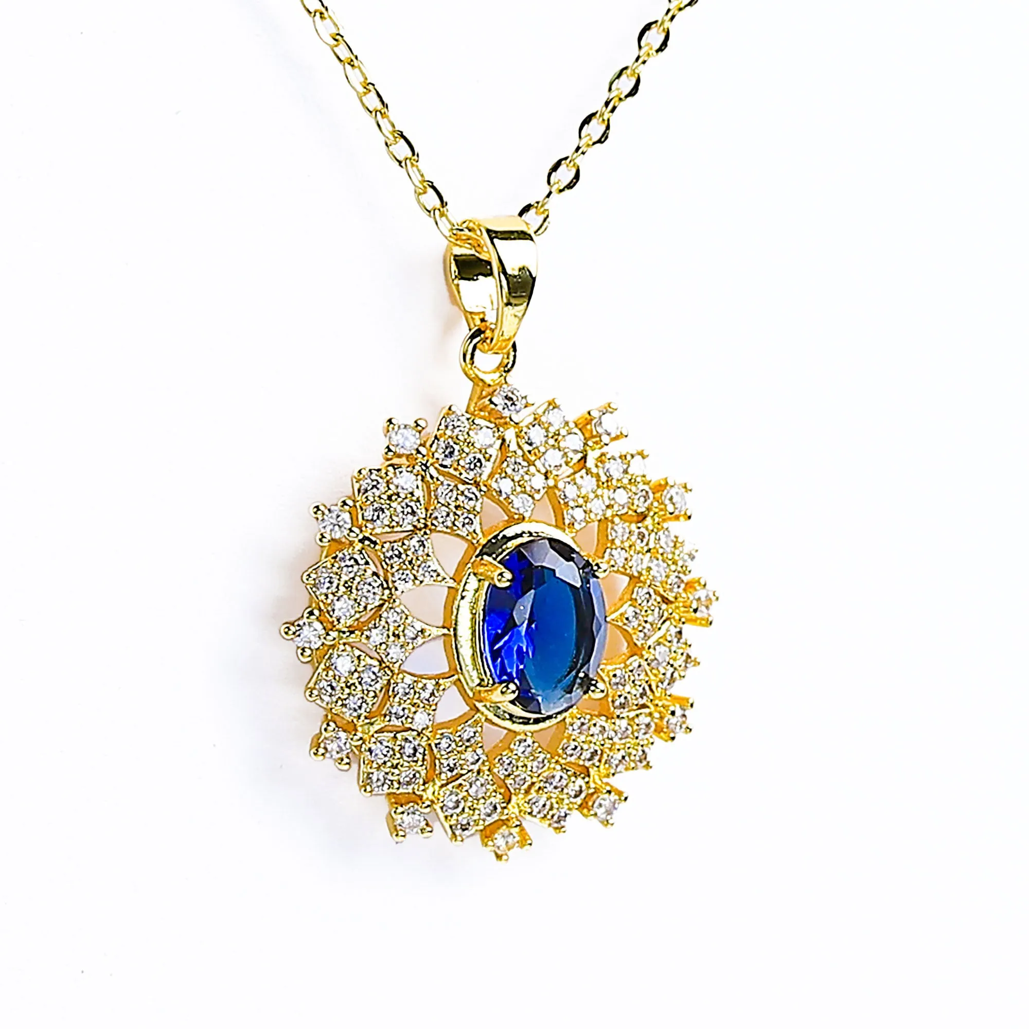 Stunning Central Colorful Gem Necklace - Fluffy