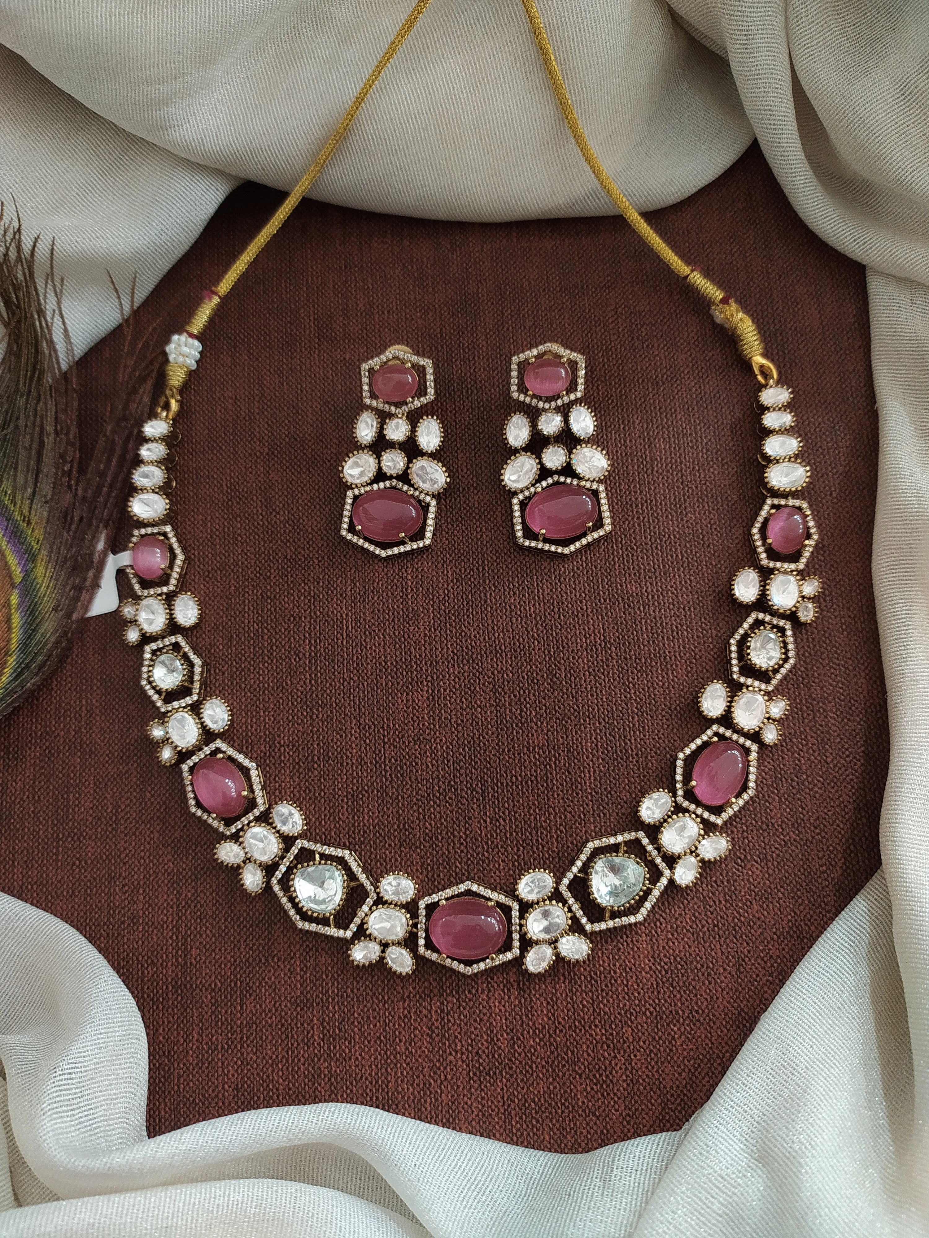 Stunning Design Pattern Victorian Necklace Sets in Trending Colors