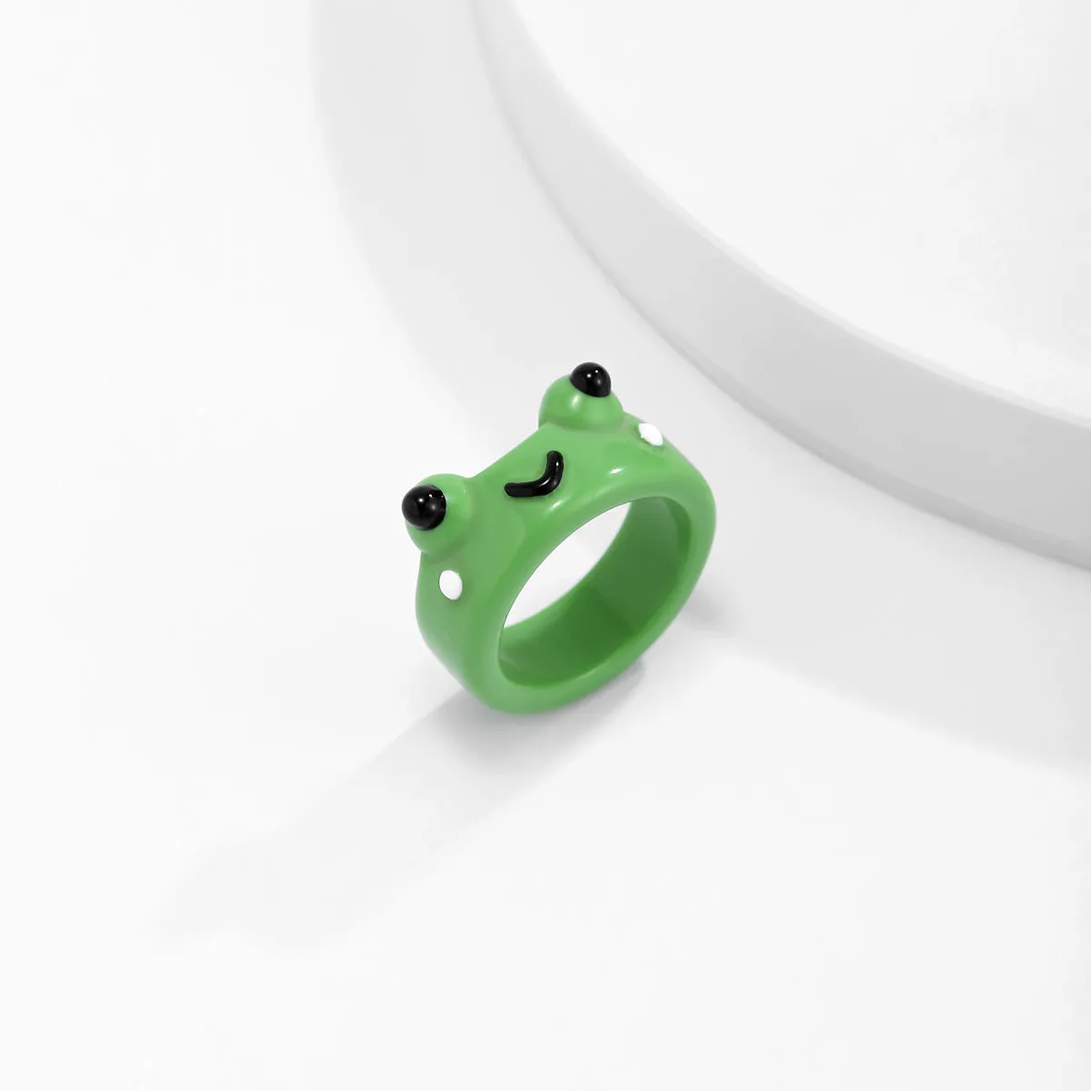 Trendy Simple Geometric Broadside Frog Ring