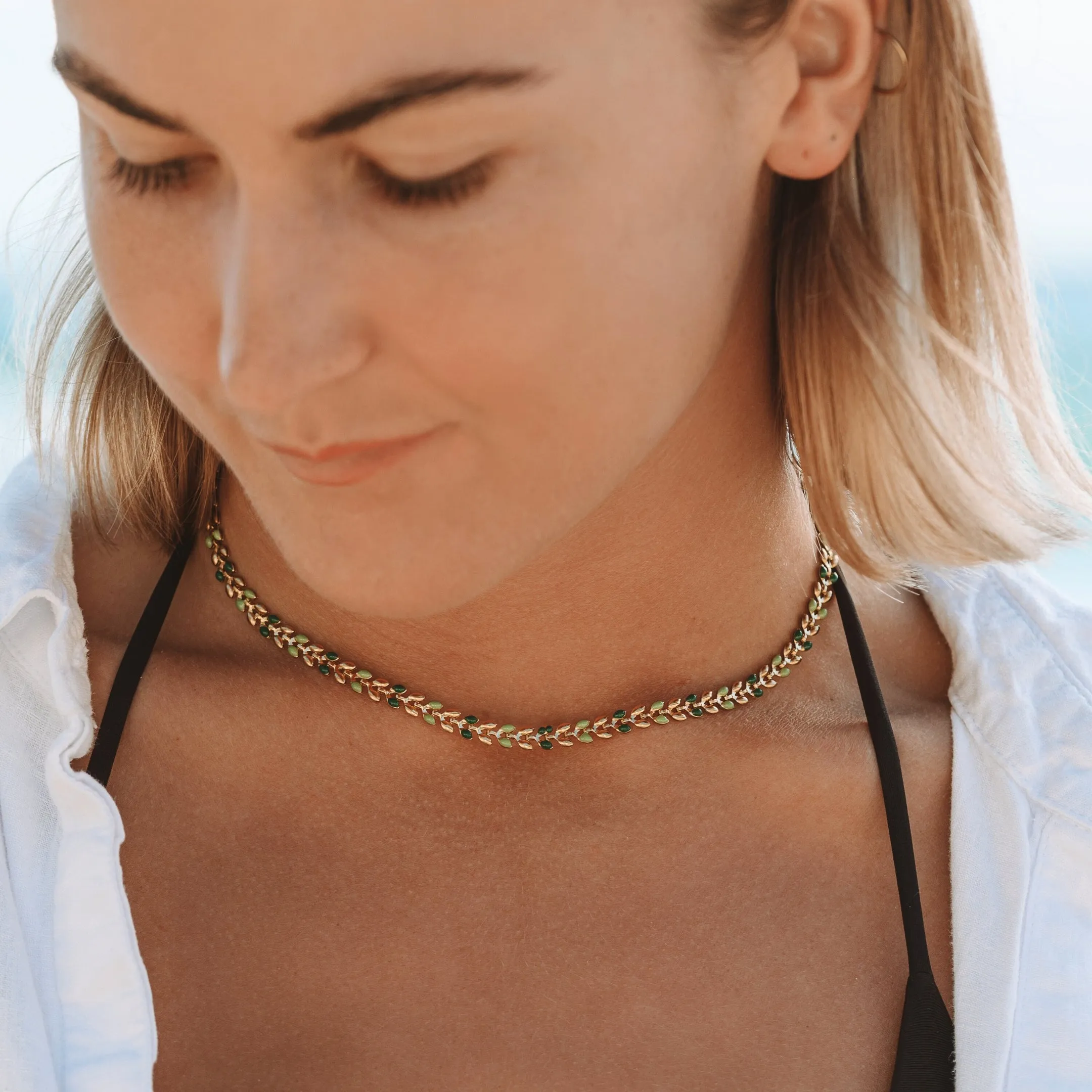 Tropical Choker