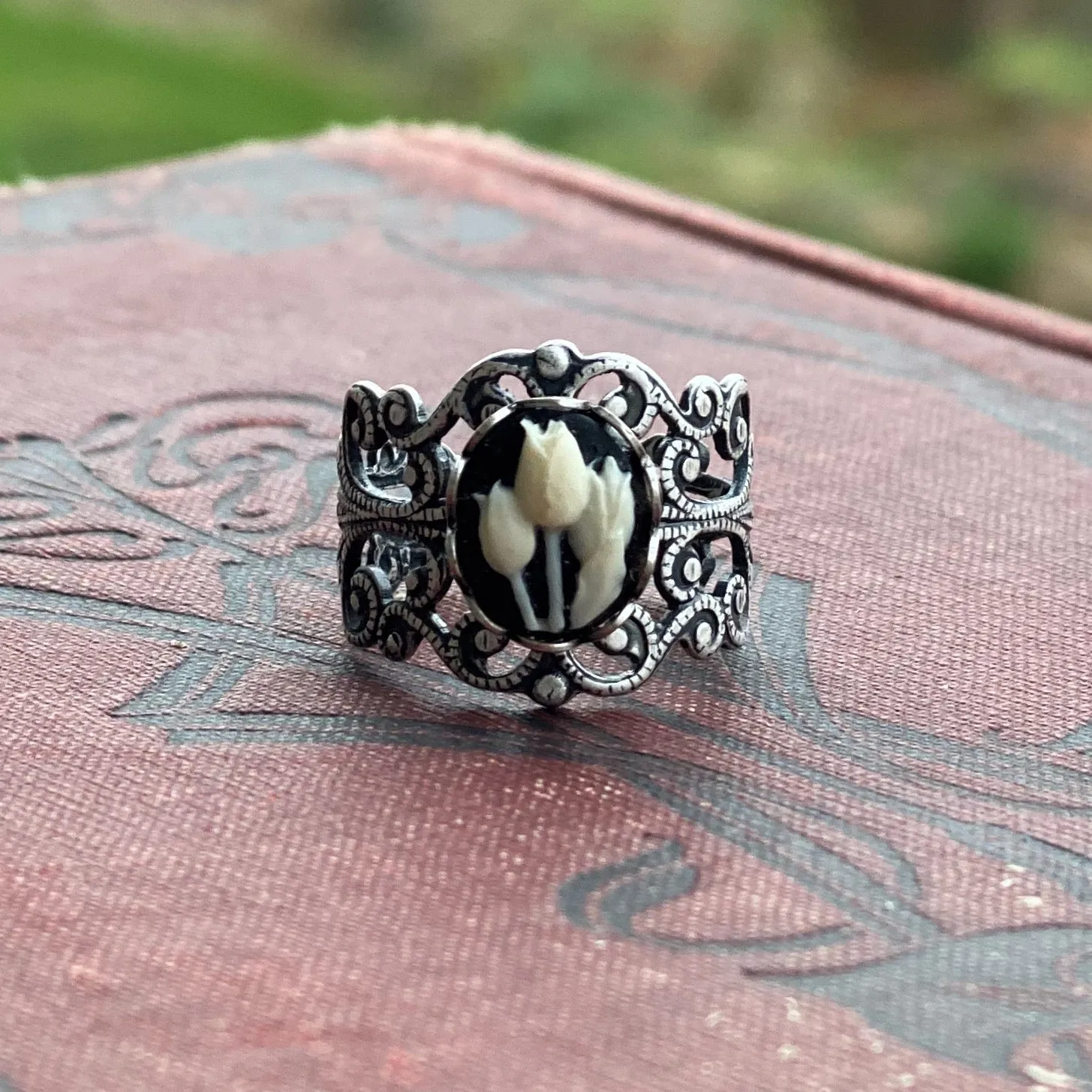 Tulip Cameo Ring