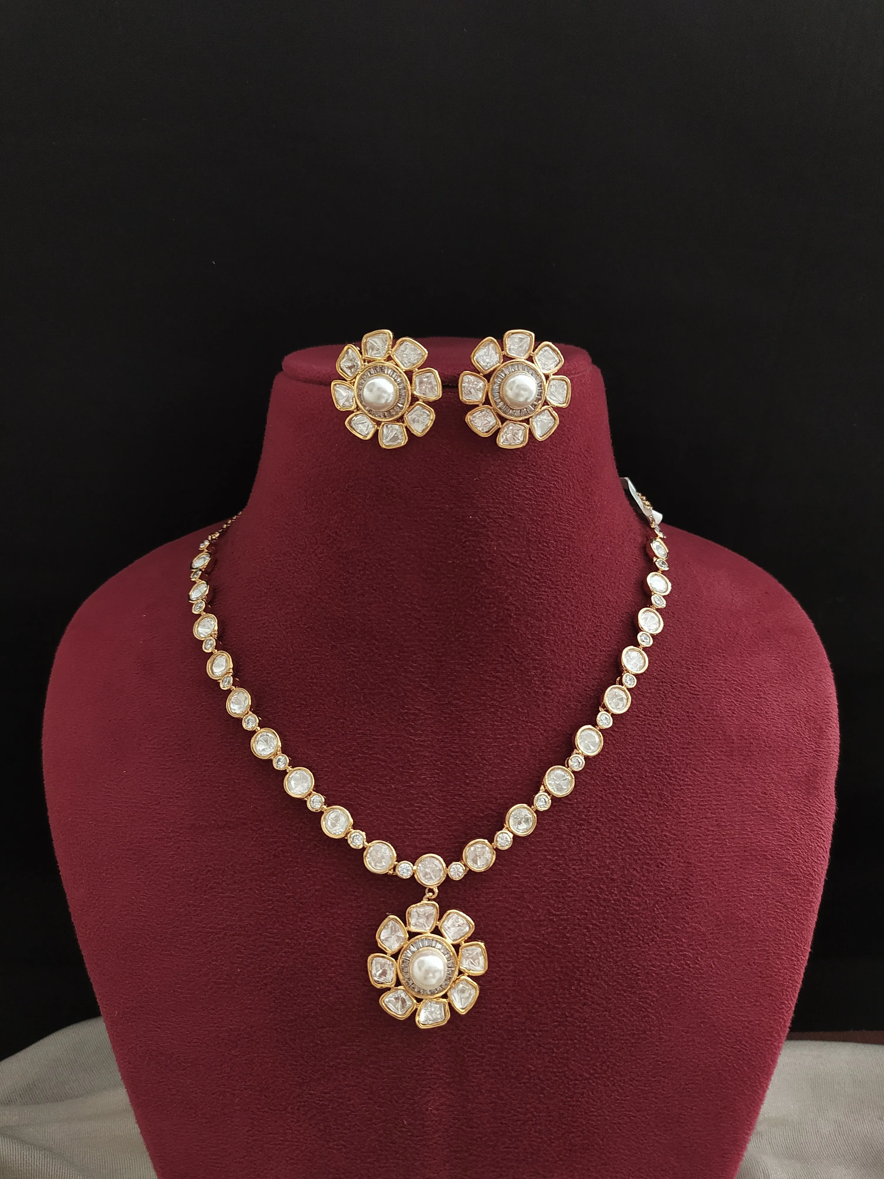 Versatile Full White Kundan Necklace Set with Uncut Diamond Stones