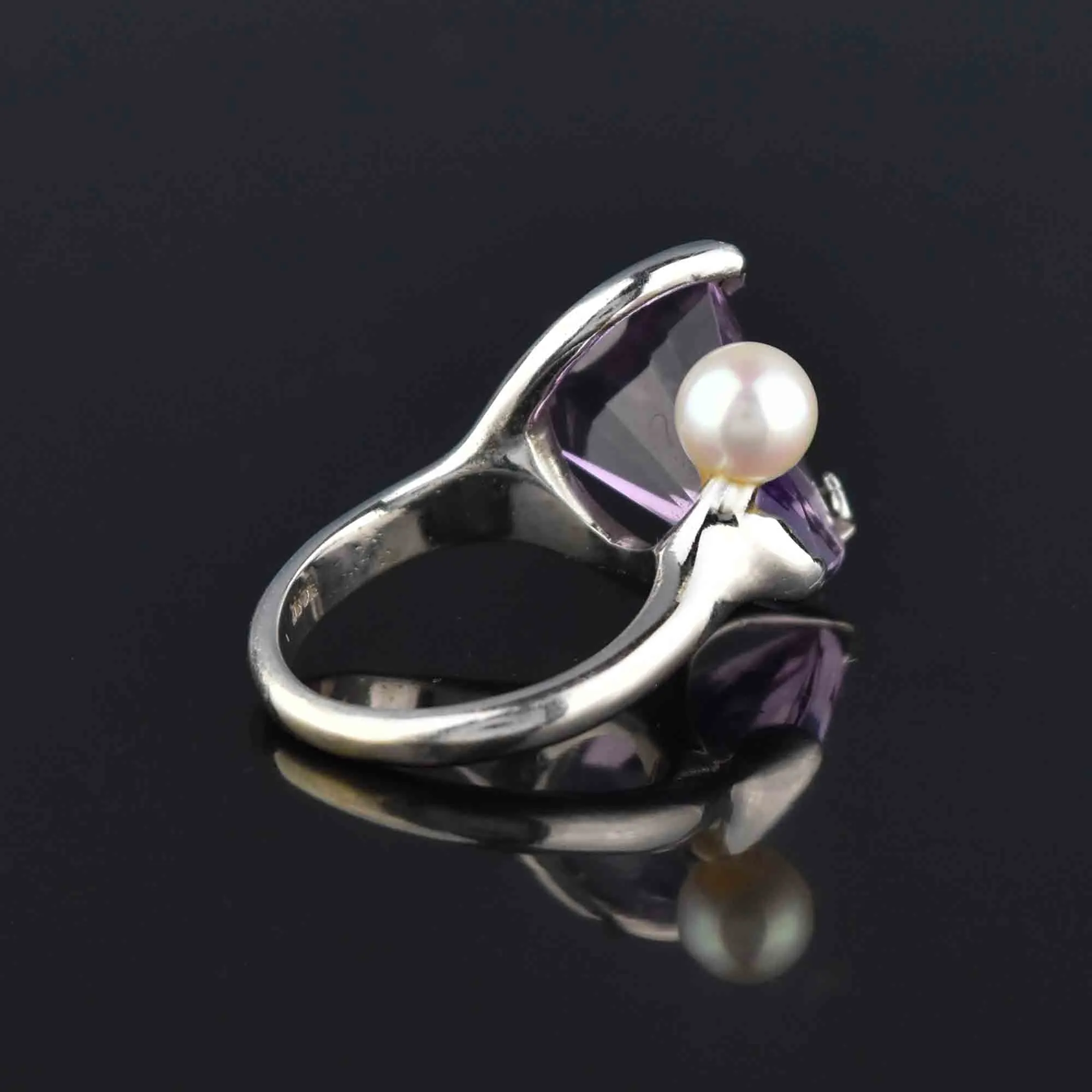 Vintage 14K White Gold Pearl Fantasy Cut Amethyst Ring